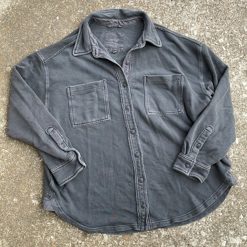 Aerie | Oversized Gray Button Down 2 Pocket Trucker Shirt - Picture 2 of 7